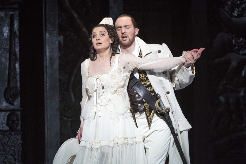 Libertine Don Giovanni seduces Southampton through song