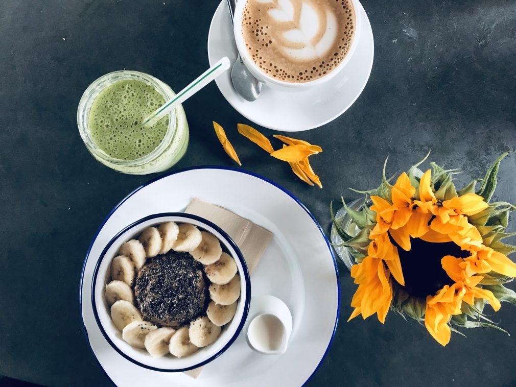 Perfect Porridge at The Tubestation in Polzeath