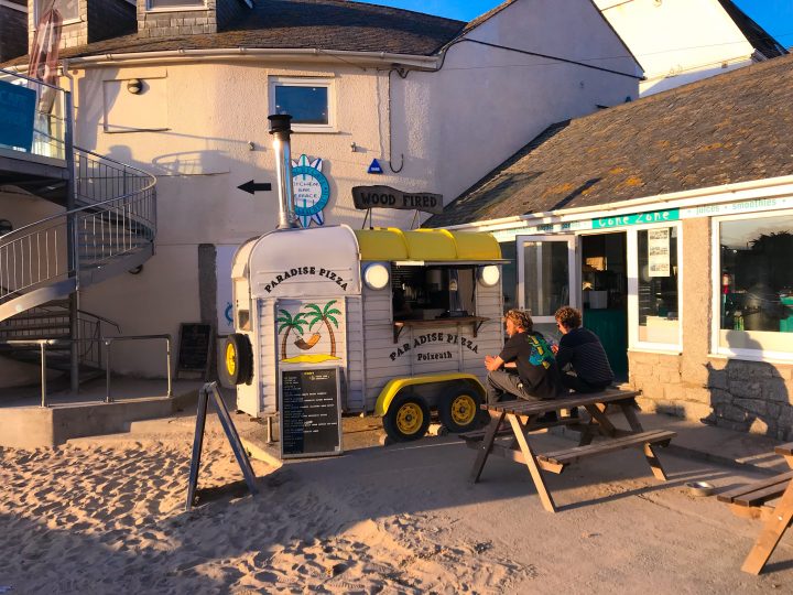 Paradise Pizza in Polzeath