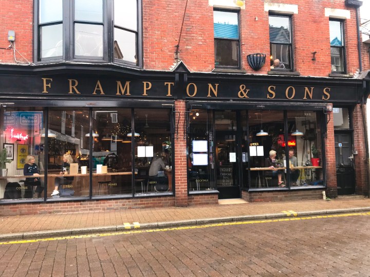 Framptons Cafe, Bar & Kitchen in Ringwood
